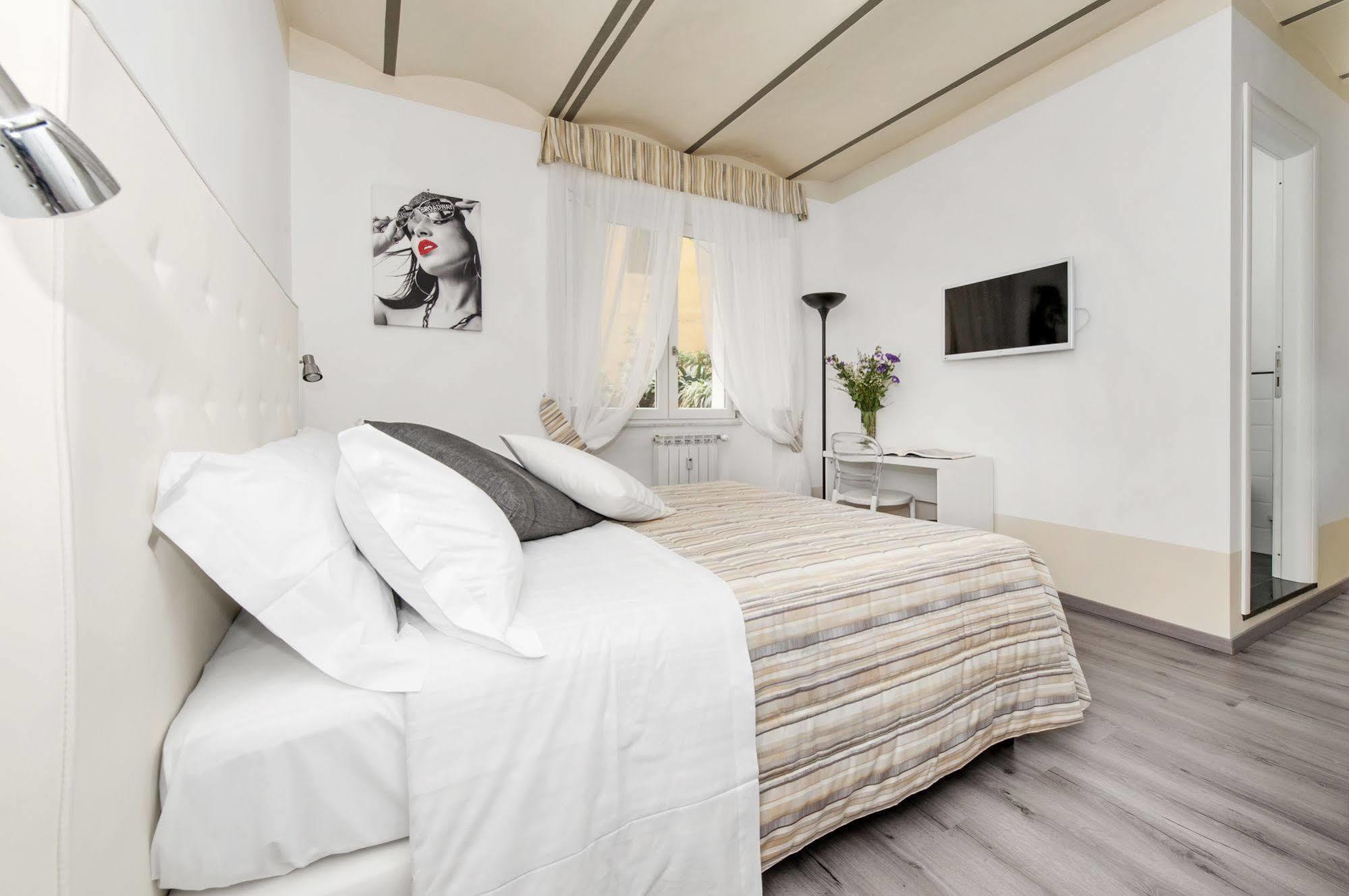 White Rooms Colosseo Roma Ngoại thất bức ảnh